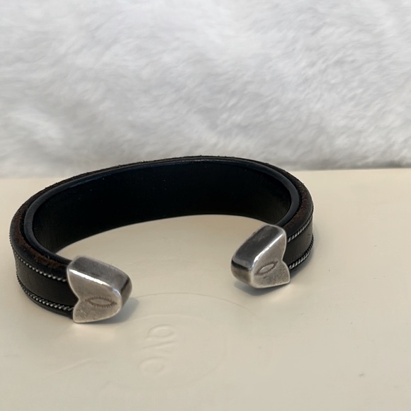 Jerry Tucker Leather Turquoise and Sterling Bracelet Cuff - Picture 2 of 3